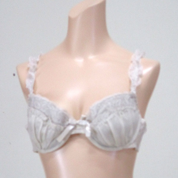 ブラジャー
