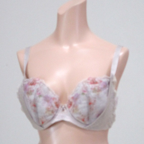 巨乳ブラジャー