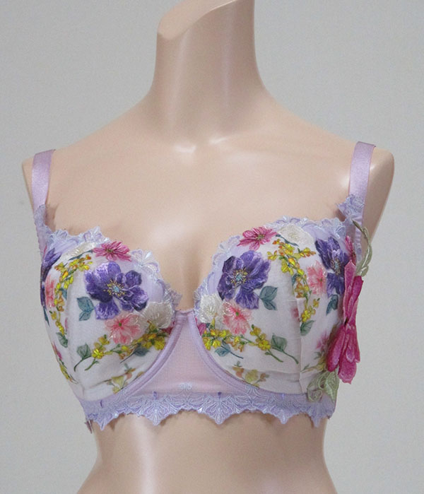 巨乳ブラジャー