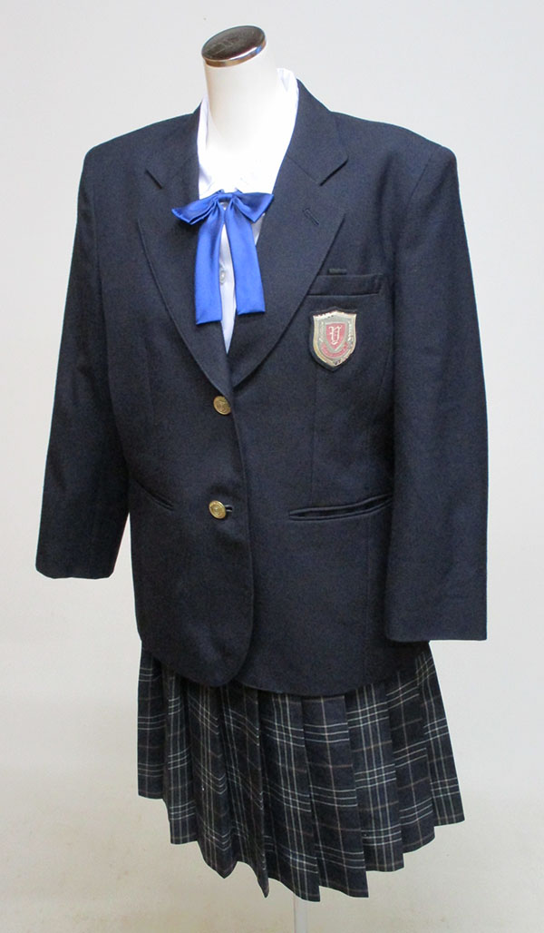 ブレザー＋ブラウス＋スカート（リボン付）