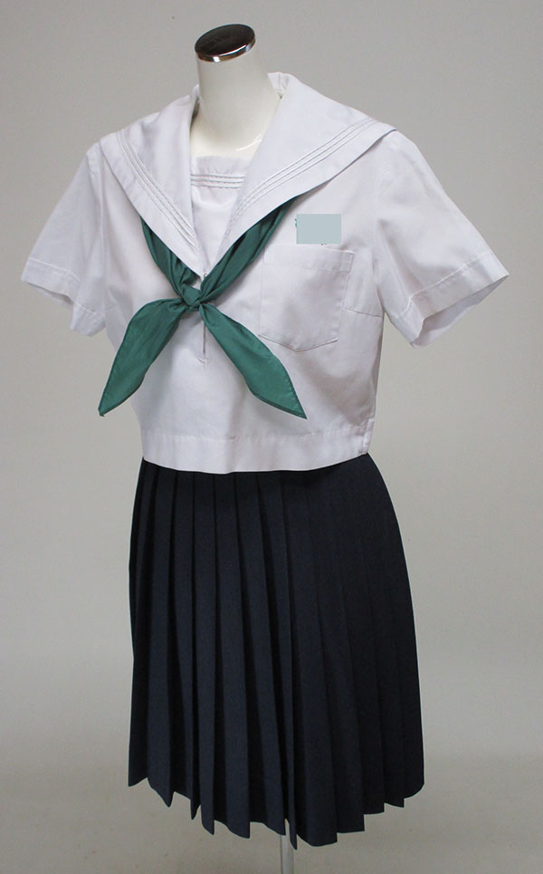 夏セーラー（半）＋スカート（スカーフ付）
