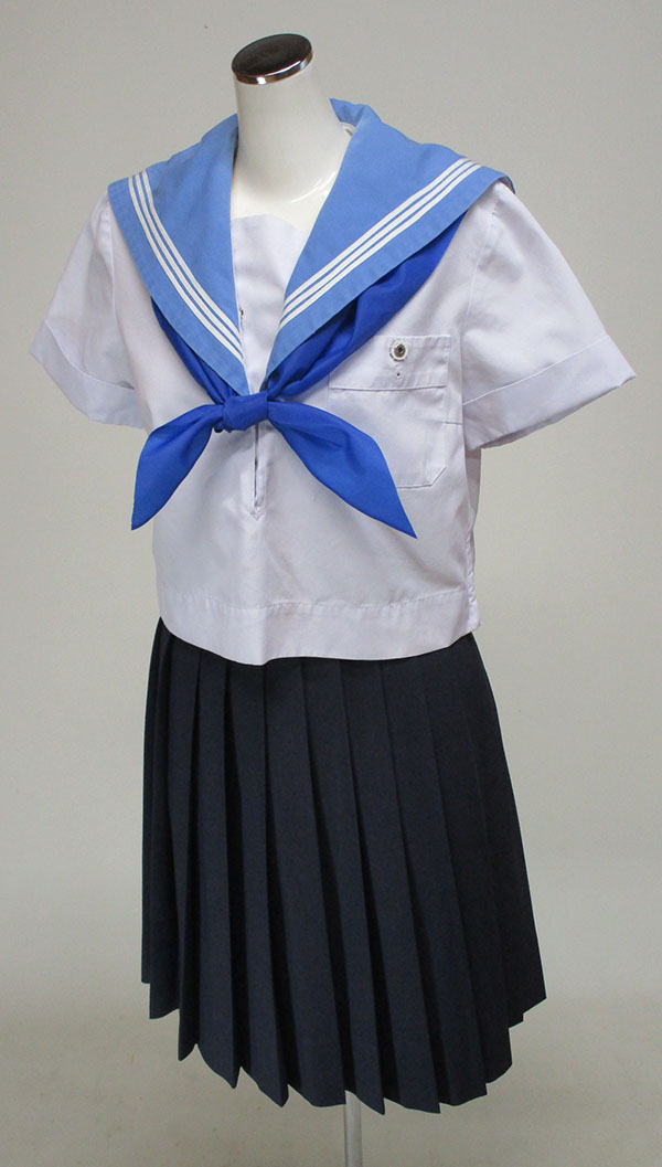 夏セーラー（半）＋スカート（スカーフ付）