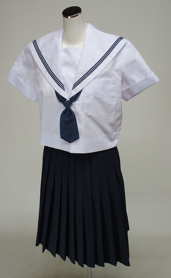 夏セーラー（半）＋スカート（ネクタイ・バッチ付）